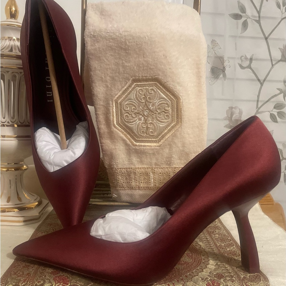 Gianni Bini Burgundy Satin Heels
